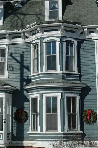 Bay window detail