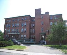 Ancien hôpital Sainte-Croix; Ministère de la Culture et des Communications, Jean-François Rodrigue, 2006