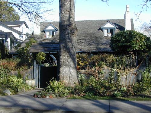 Front facade, west elevation
