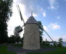 Moulin à vent de Pointe-du-Moulin; Ministère de la Culture et des Communications, Jean-François Rodrigue, 2004