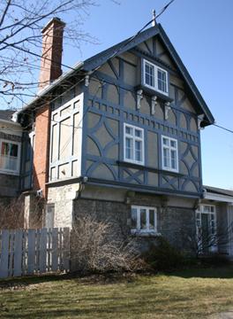 Smithtown Hill House