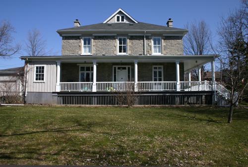 Smithtown Hill House