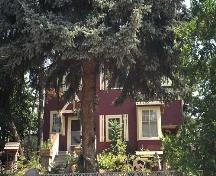 Exterior view of the Davies House, 2004; City of Kelowna, 2004