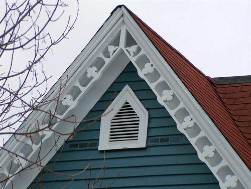 Bargeboard on rear gable