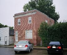 Front elevation showing the form and massing of the Royal Bank Building, 2006.; Ross Herrington, 2006