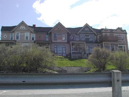 Sinclair Davis Residence  - Contextual view