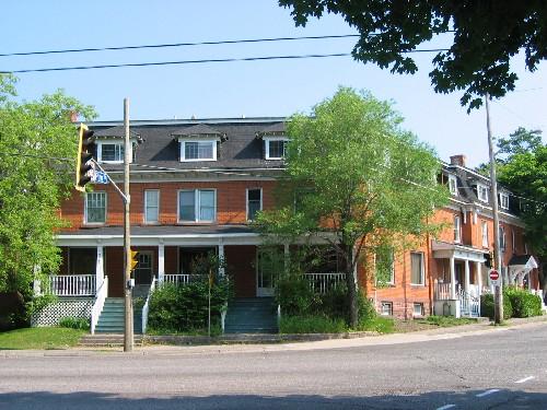Wellington Square Townhouses, 2004