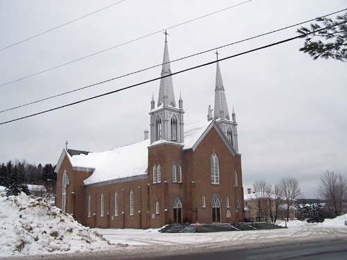 Façade de l'église Saint-Basile
