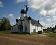 Vue d'angle de la Maison ukrainienne du peuple Ivan Franko, Angusville, 2004.; Historic Resources Branch, Manitoba Culture, Heritage & Tourism 2005
