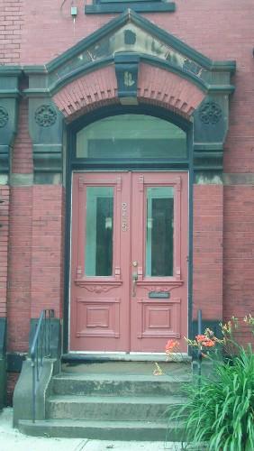 Résidence Thompson B. Barker - L'entrée