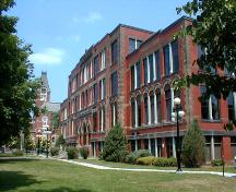 Palais de justice - façade avant; Province of New Brunswick