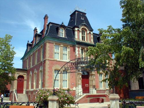 Quartier militaire-Temple de la renommée sportive