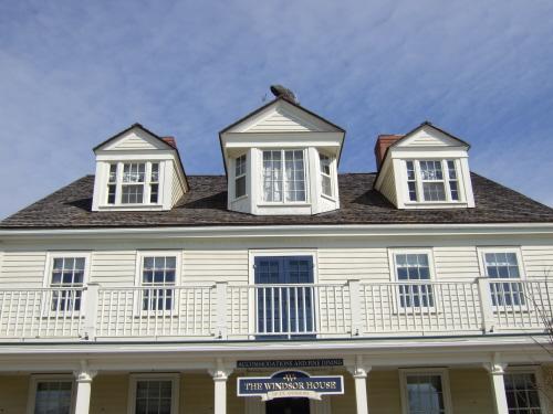 Windsor House - Upper Balcony