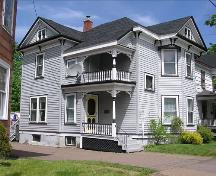 Horace G. Mosher House, southwest perspective, 2004; Heritage Division, NS Dept. of Tourism, Culture and Heritage, 2004