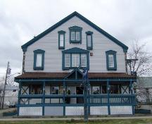 This photograph shows the front façade of the building, 2007; Town of St. Andrews