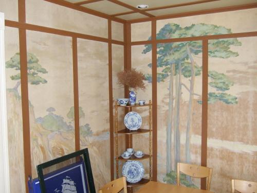 Niger Reef Tea House - Murals