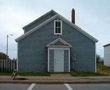 Front elevation, Navy League Building, Louisbourg, Nova Scotia, 2004.; Heritage Division, NS Dept. of Tourism, Culture and Heritage, 2004.