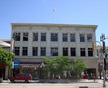View, from the north, of the Carlton Building, Winnipeg, 2006; Historic Resources Branch, Manitoba Culture, Heritage and Tourism, 2006