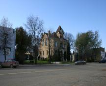 Context view, from the northeast, of the Beautiful Plains County Court Building, Neepawa, 2005; Historic Resources Branch, Manitoba Culture, Heritage & Tourism 2005