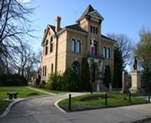 View of main elevation, from the northeast, of the Beautiful Plains County Court Building, Neepawa, 2005; Historic Resources Branch, Manitoba Culture, Heritage & Tourism 2005