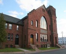 Front elevation, 1 Ratchford Street, Amherst, NS, 2007.; Heritage Division, NS Dept of Tourism, Culture and Heritage, 2007