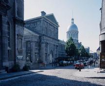 Vue générale montrant le marché Bonsecours à la gauche.; Parks Canada Agency/ Agence Parcs Canada
