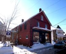 Maison Houston; Ministère de la Culture, des Communications et de la Condition féminine, Jean-François Rodrigue, 2004