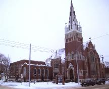 View of the Robertson-Wesley United Church, Edmonton looking northeast from the intersection of 102 Avenue and 123 Street (January 2005); City of Edmonton, 2005