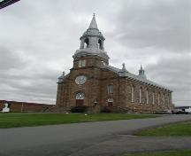 Front and side view,
Paroisse Saint-Pierre, Chéticamp, NS, 2002; Inverness County Heritage Advisory Committe, 2002
