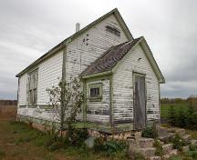 Façades principales - du sud-est de l'école Glen Elmo, région de Rossburn, 2006; Historic Resources Branch, Manitoba Culture, Heritage and Tourism, 2006