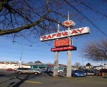 Exterior view of the Safeway Store; City of Vancouver, Julie MacDonald, 2006