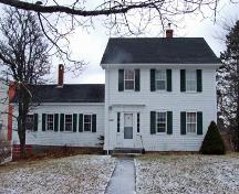 Main elevation, Herbert R. Banks House, Barrington Passage, NS, 2008.; Department of Tourism, Culture and Heritage, Province of Nova Scotia 2008