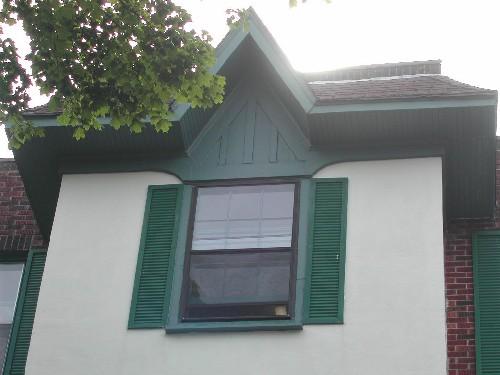 Ainsley Apartments - Hipped roof
