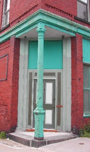 Robert Ritchie Residence - Queen Street Entrance