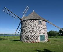 Moulin à vent Dansereau; Ministère de la Culture, des Communications et de la Condition féminine, Jean-François Rodrigue, 2004