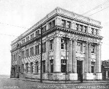 Dominion Bank Building, Calgary (circa 1912); Glenbow Archives, PD-322-14