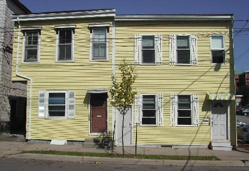 Francis Spittel Residence - Contextual view