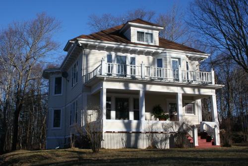 Showing front elevation