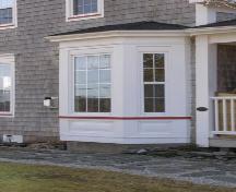 Detail of cutaway bay window on the east side of the Zaccheus Churchill House, Darling's Lake, Yarmouth County, NS, 2008.; Heritage Division, NS Dept. of Tourism, Culture and Heritage, 2008