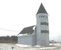 Front and side views of observation post and tower, Fort Petrie, New Victoria, NS, 2008.; Heritage Division, NS Dept. of Tourism, Culture and Heritage, 2008