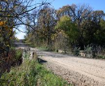 Contextual view, from the east, of the Concrete Box Bridge, Woodmore area, 2006; Historic Resources Branch, Manitoba Culture, Heritage and Tourism, 2006