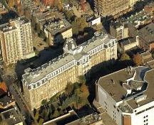 Ancien collège du Mont-Saint-Louis; Ministère de la Culture, des Communications et de la Condition féminine, Pierre Lahoud, 2004
