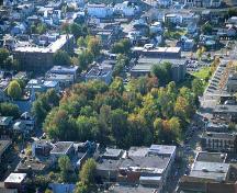 Carré Royal; Ministère de la Culture, des Communications et de la Condition féminine, Pierre Lahoud, 2004