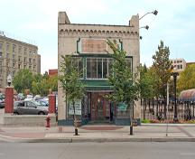Primary elevation, from the east (viewed from Main Street), of the Macdonald Shoe Store, Winnipeg, 2007; Historic Resources Branch, Manitoba Culture, Heritage, Tourism and Sport, 2007