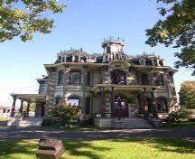 Résidence George-Knight-Nesbitt; Ministère de la Culture, des Communications et de la Condition féminine, Jean-François Rodrigue, 2004