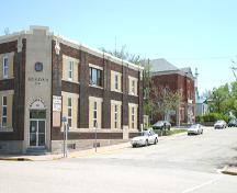 View of the context in which the Boissevain Town Hall sits, Boissevain, 2005; Historic Resources Branch, Manitoba Culture, Heritage, Tourism and Sport, 2005