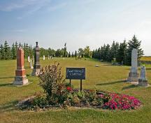 Contextual view, from the north, of Macdonald Pioneer Cemetery, Macdonald area, 2006; Historic Resources Branch, Manitoba Culture, Heritage, Tourism and Sport, 2006