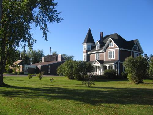 Showing context of parochial house and church