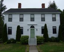 This photograph shows the symetrical five-bay front façade of the home, 2007.; Town of St. Andrews