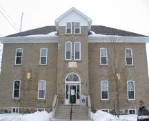 This photograph clearly displays the hipped roof and roofline detailing, 2007.; Lindsay Benjamin, 2007